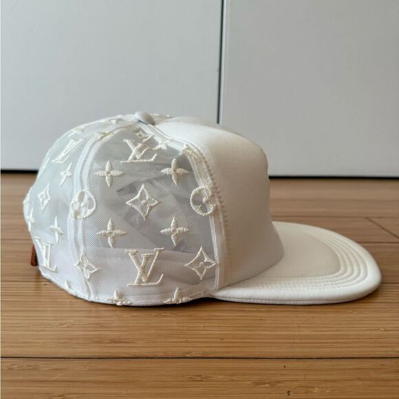 LOUIS VUITTON White Mesh Hat Large Size AUTHENTIC - Picture 8 of 16